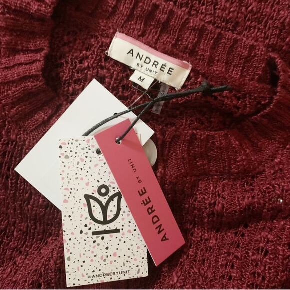 Andree By Unit Red Popover Sweater with Buttons Size M NWT - Picture 4 of 5